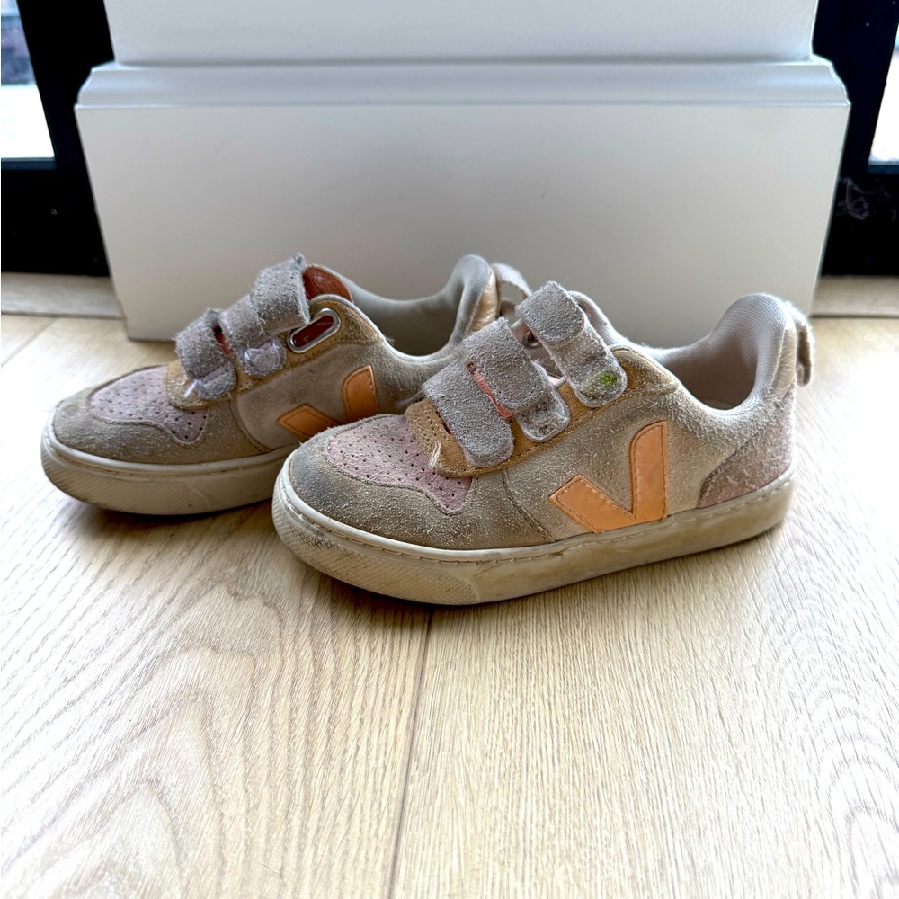 Veja Tennis Shoes